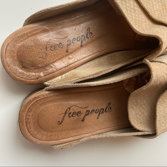 Free People Womens Tan At Ease Slip On Mules Snake Embossed Size 7.5 - Picture 5 of 10